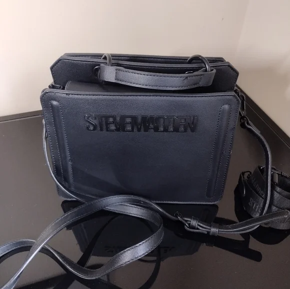 Steve Madden Evelyn Bag with black hardware - Picture 1 of 5